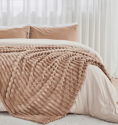 The Fleece Blanket - Lumera