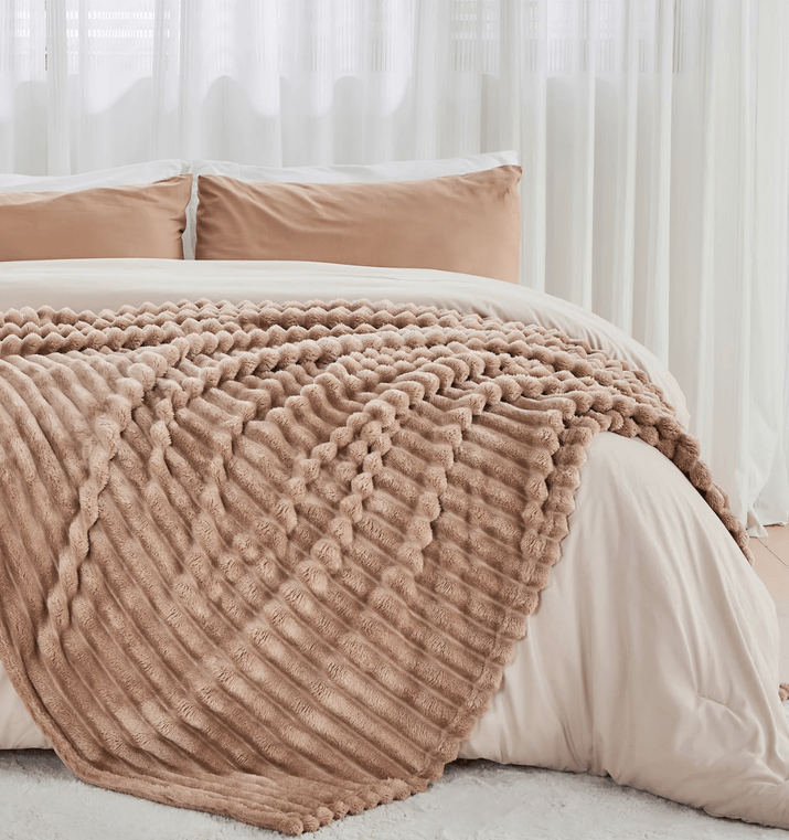 The Fleece Blanket - Lumera
